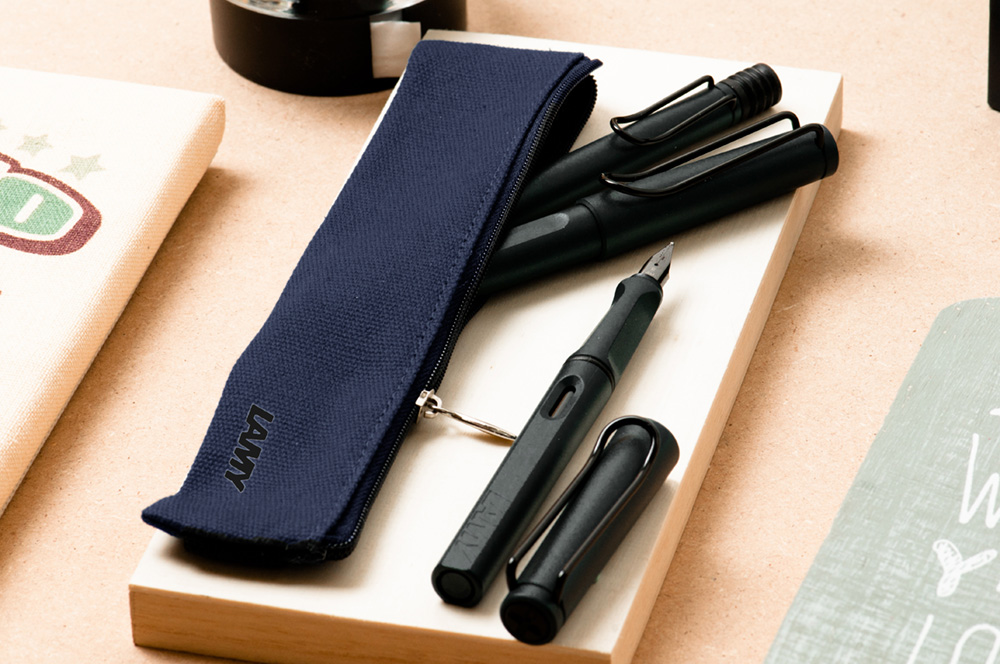 LAMY A5 束帶筆袋 – 藍黑